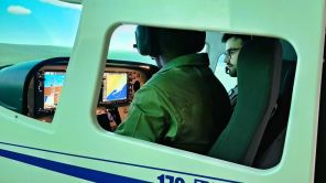 Incio da instruo em Simulador de Cessna 172R